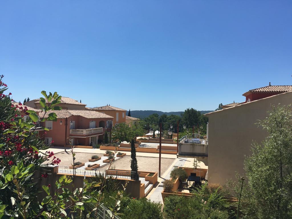 Appartement Dans Residence - Le Domaine De Camiole Callian  Exterior photo